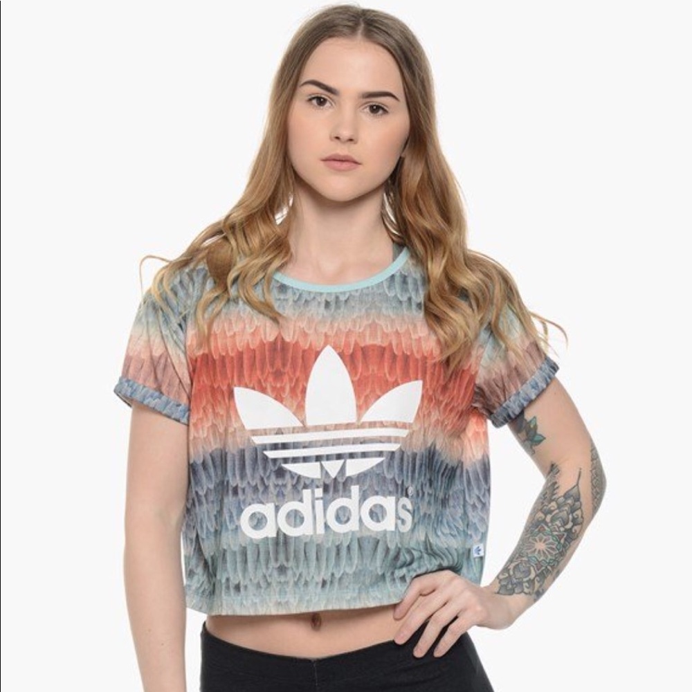 ADIDAS | Farm Menire Top & Shorts Set - Picture 9 of 10
